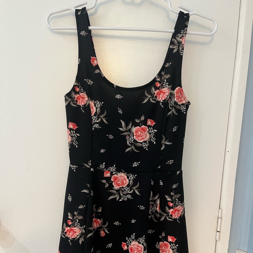 Floral comfy dress! Worn maybe twice, most likely once.